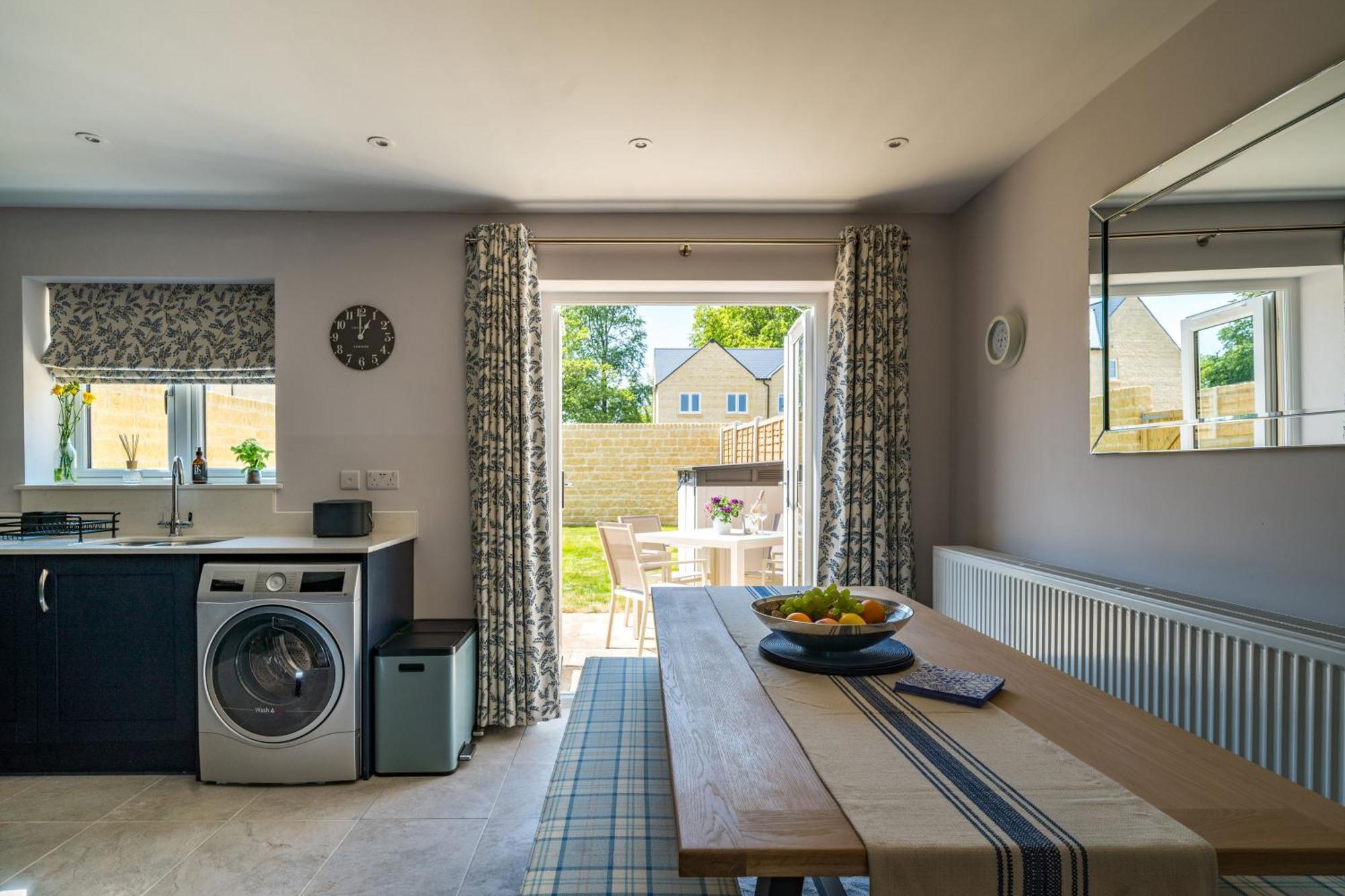 Fleming Cottage - Contemporary Cotswold Home Upper Rissington Екстер'єр фото