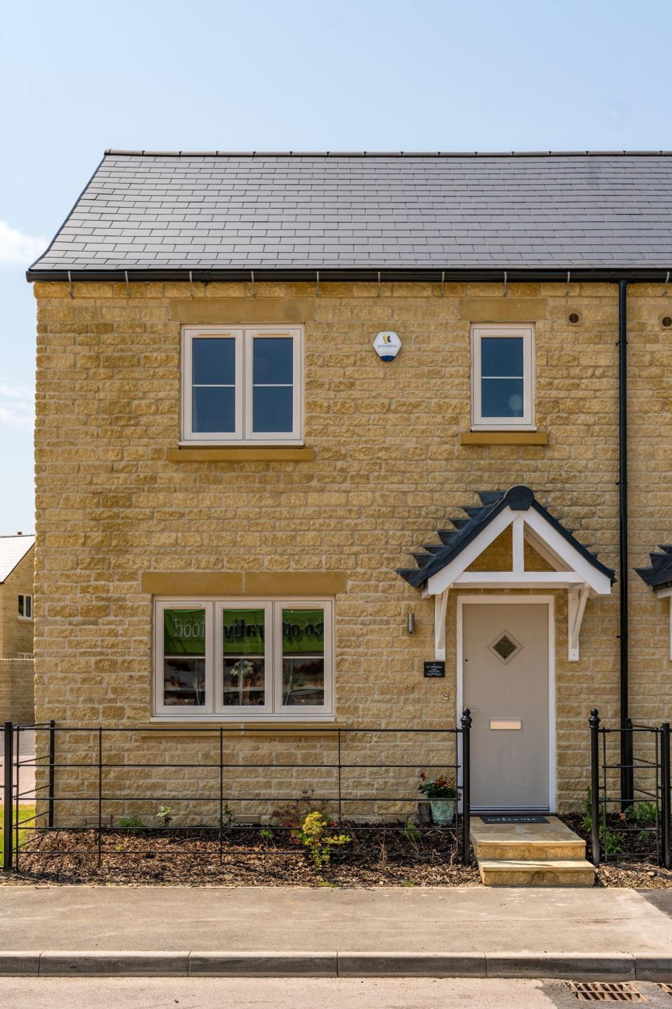 Fleming Cottage - Contemporary Cotswold Home Upper Rissington Екстер'єр фото